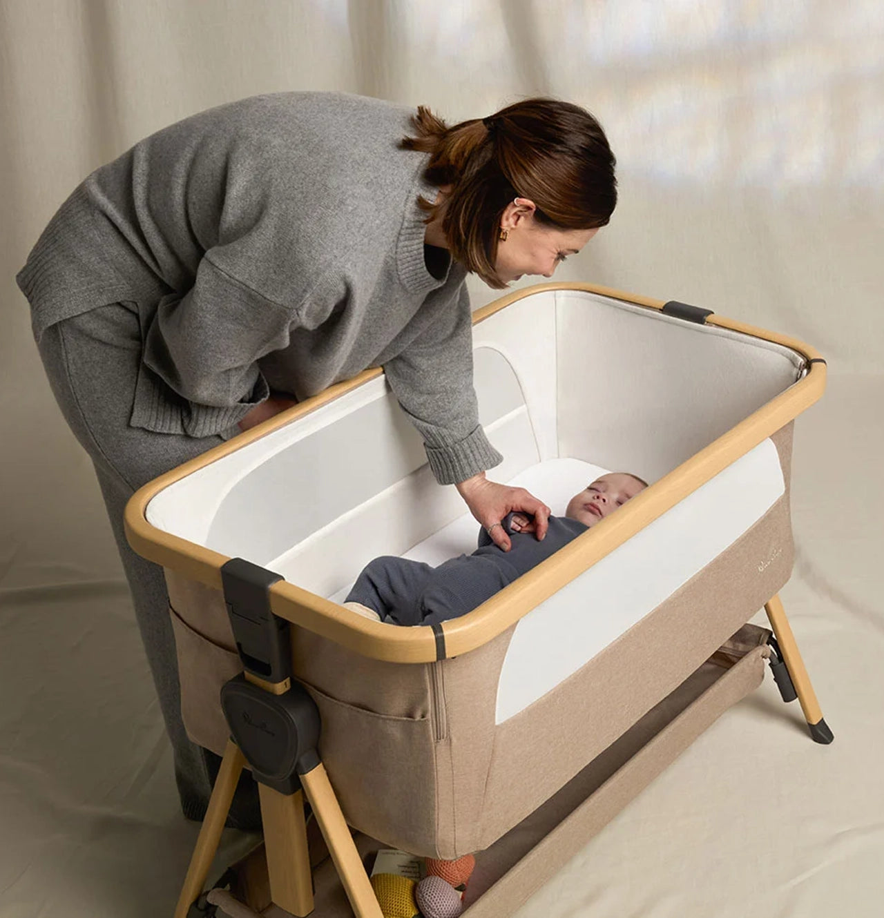 Lunar Bedside Crib