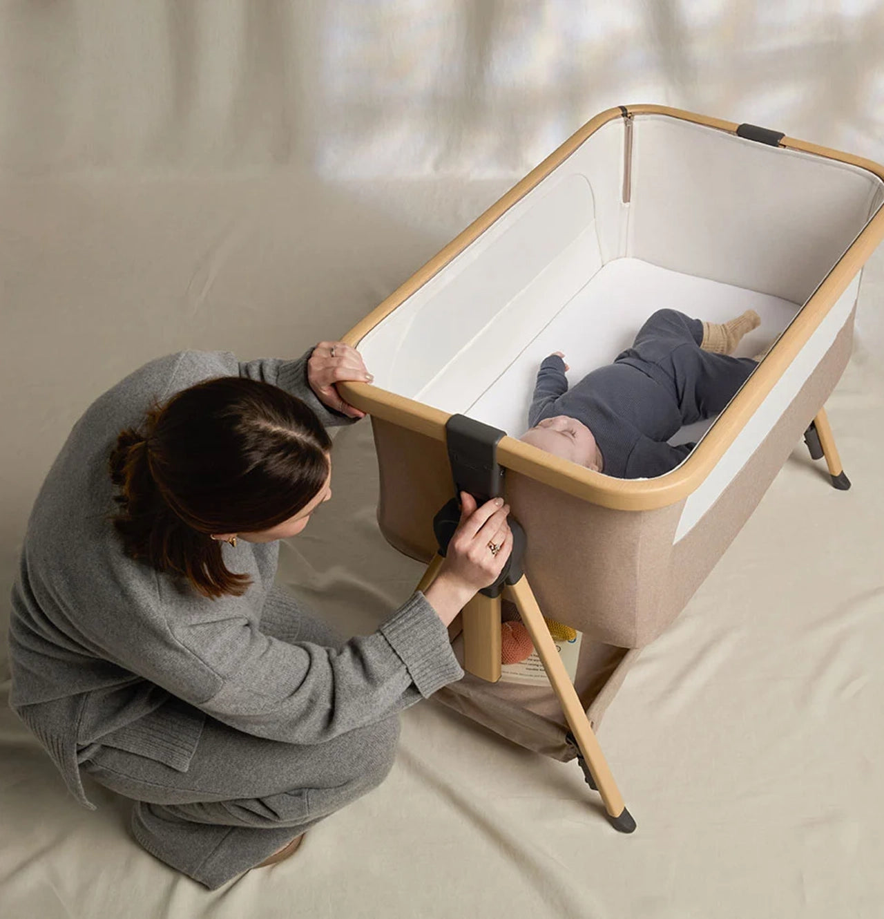 Lunar Bedside Crib